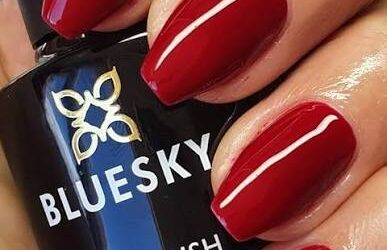Time to think about those Christmas nails!