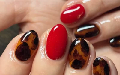 Nothing says autumn like tortoiseshell nails!